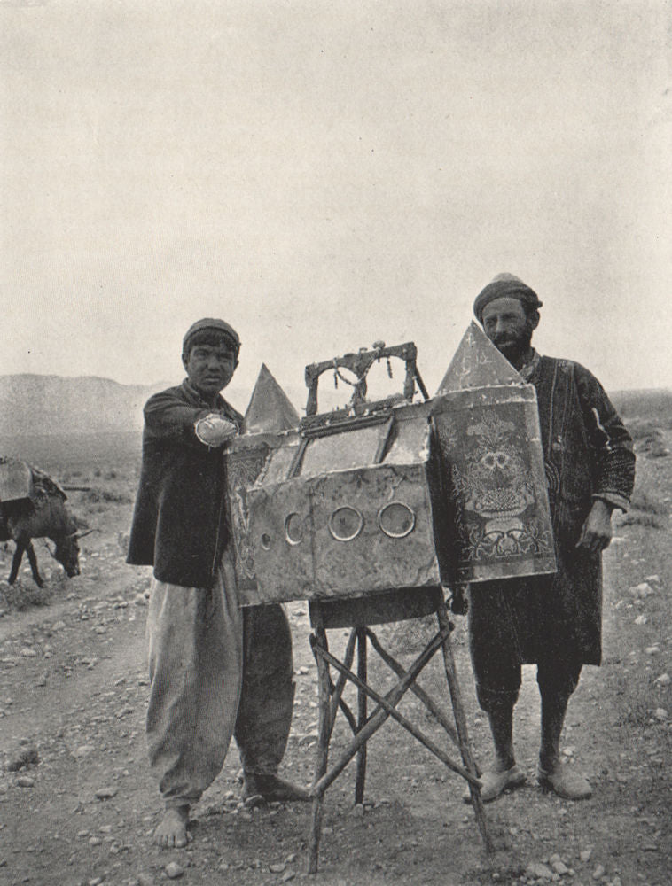 'Peepshow on the Orontes' by Margaret Thomas. Lebanon 1908 old antique print
